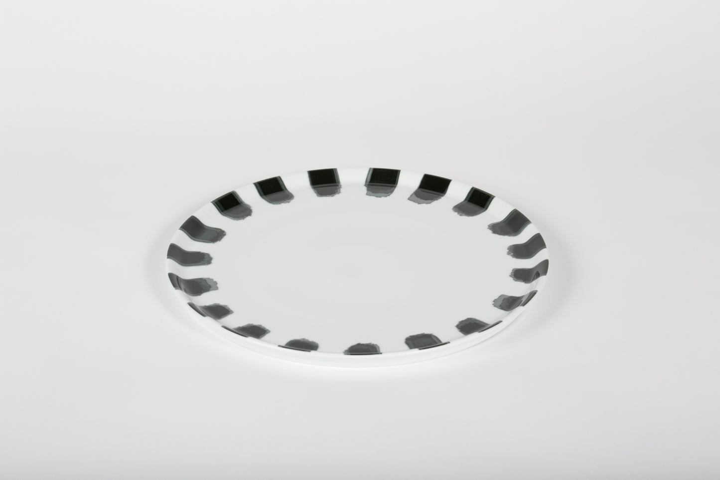 PY Pizza Plate 31.5 cm White / Black Brush