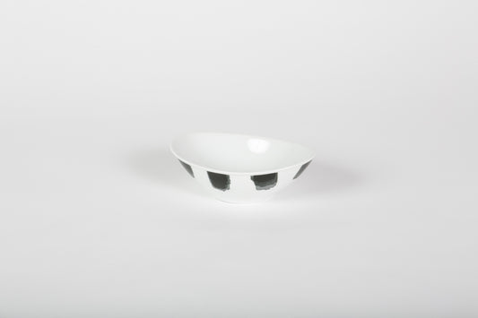 PY Oval Bowl 15 cm White w/Black Brush