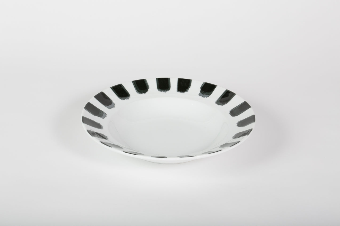 PY Pasta Bowl 30.3 cm White / Black Brush