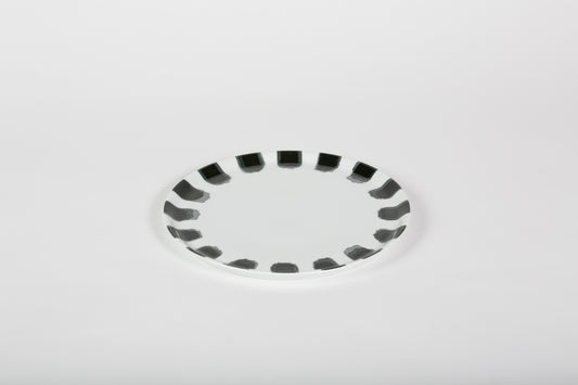 PY Pizza Plate 25.5 cm White w/Black Brush